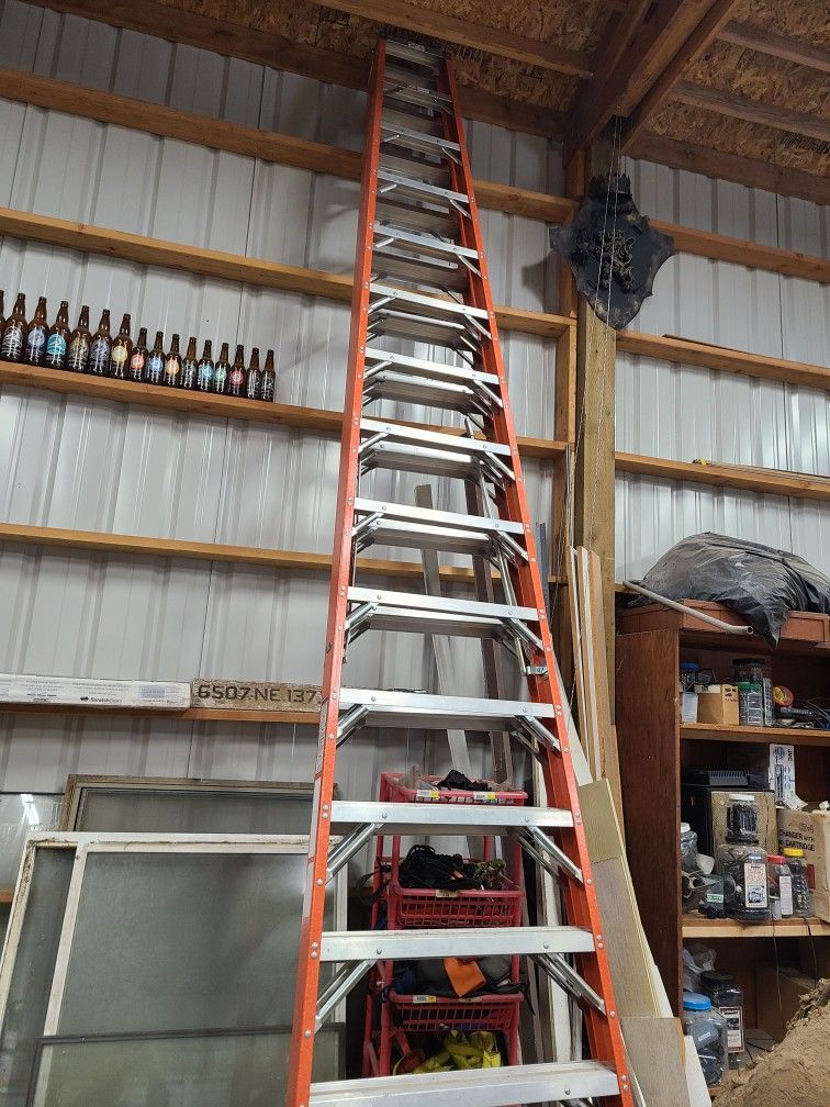 16" TRESTLE LADDER