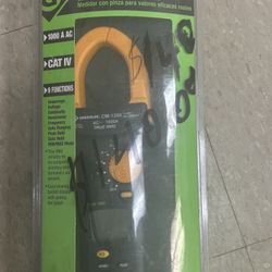 GREENLEE® CM-1350 A Textron Company True RMS Clamp Meter