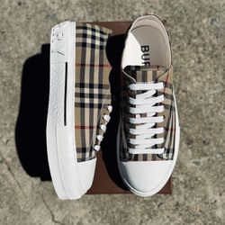 Burberry Jack Check Low Top Mens Size 11 / 44 EU
