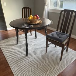 Beautiful Vintage Table And 2 Chairs