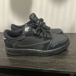 Jordan 1 Low Travis Scott size 8.5