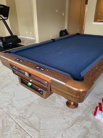 Oversize 8 Ft Brunswick Gold Crown Pool Table (Delivery And Installation Included)