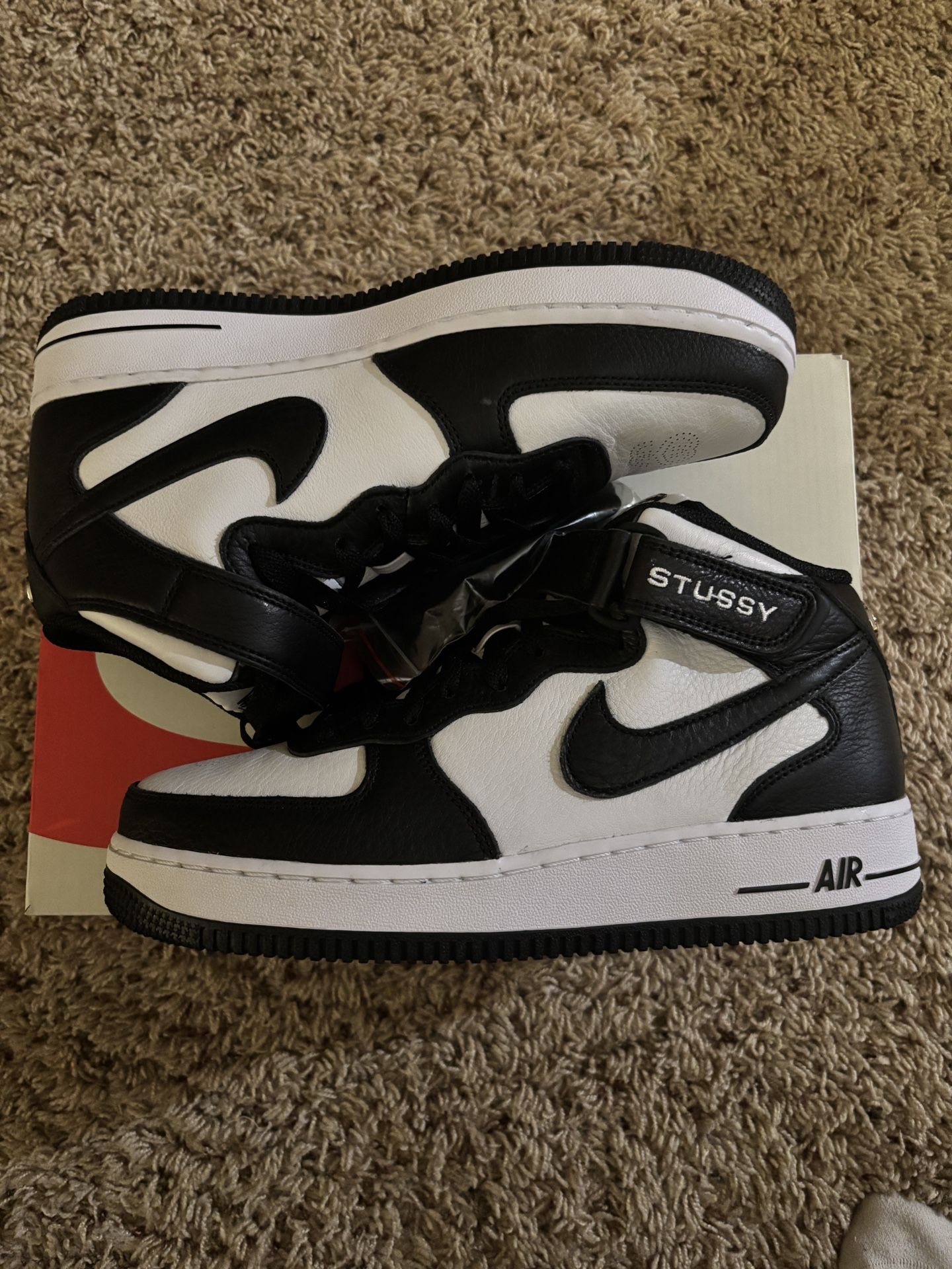 Stussy Nike Air Force One Mid