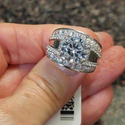 Round Brillant Cut Diamond Simulant Sterling Silver Ring (NWT)