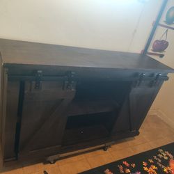 Farmhouse TV Stand/Entryway Table 