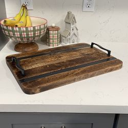 Serving board