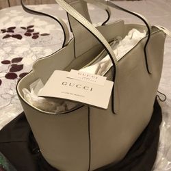 Gucci Swing Large Tote Bag in off White