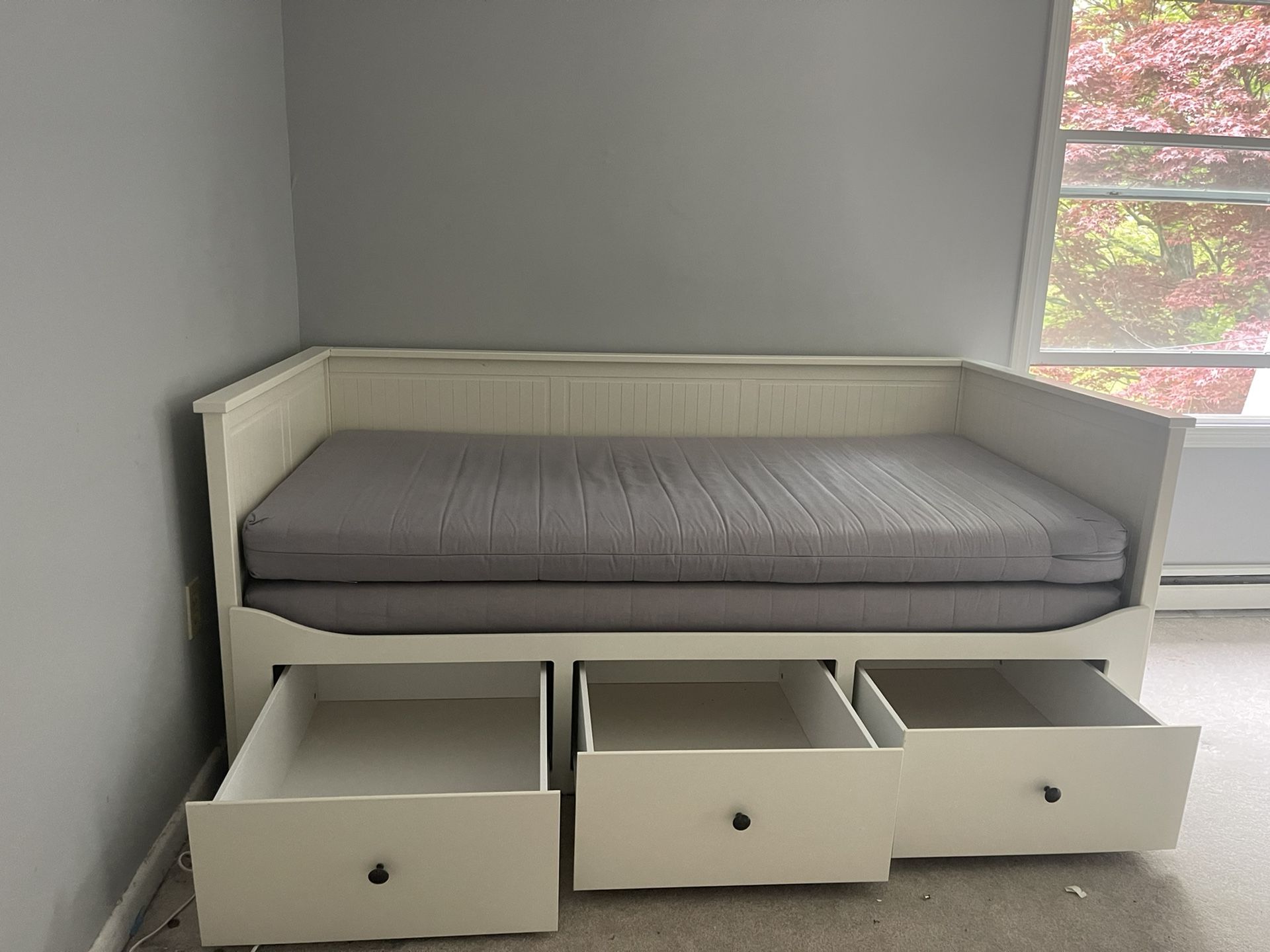 Twin Bed With Stainless Mattress Specious Draws New Condition 