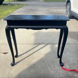 Free Black Entry Table 