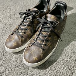 Louis Vuitton Sneaker Men for Sale in Houston, TX - OfferUp