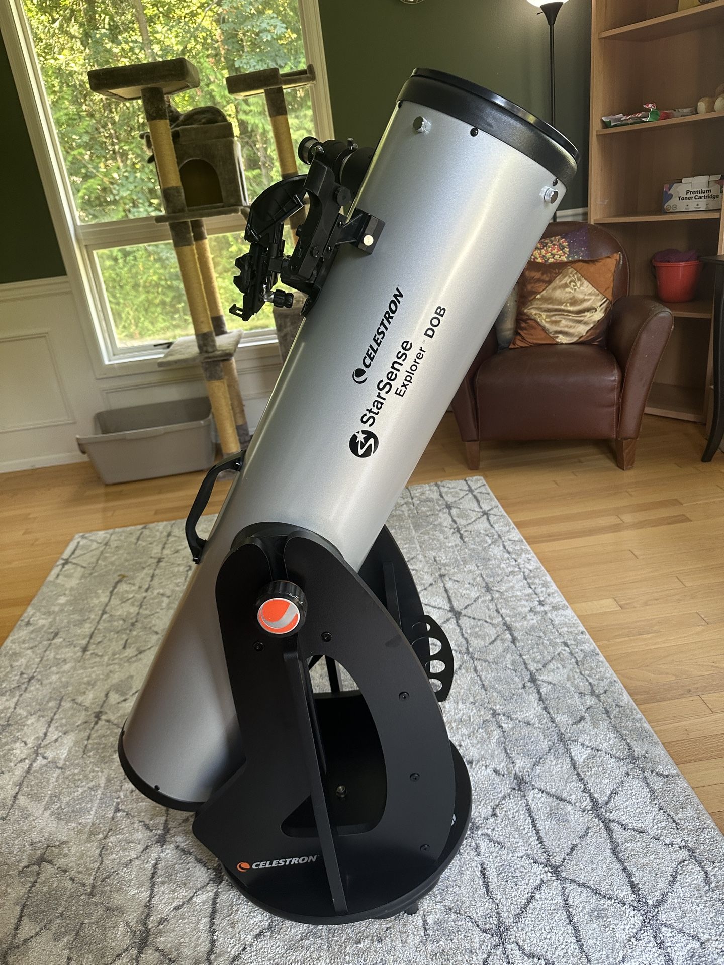 Celestron StarSense Explorer 8″ Dobsonian Telescope | Like New