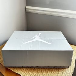 Size:10: brand new: color grey