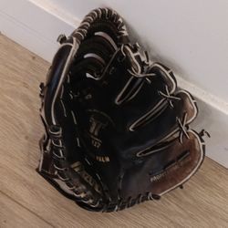 Mizuno Baseball Glove 