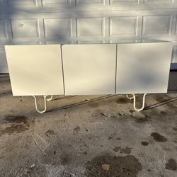 ‼️IKEA MEDIA CENTER WITH GLASS TOP‼️FOR SALE 150$ OR BEST OFFER‼️GOOD CONDITION‼️DELIVERY AVAILABLE