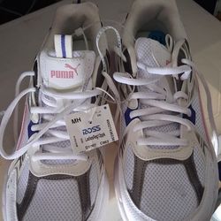 Women Puma SNEAKERS SIZE 10