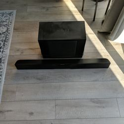 KLIPSCH SOUNDBAR & SUB WOOFER