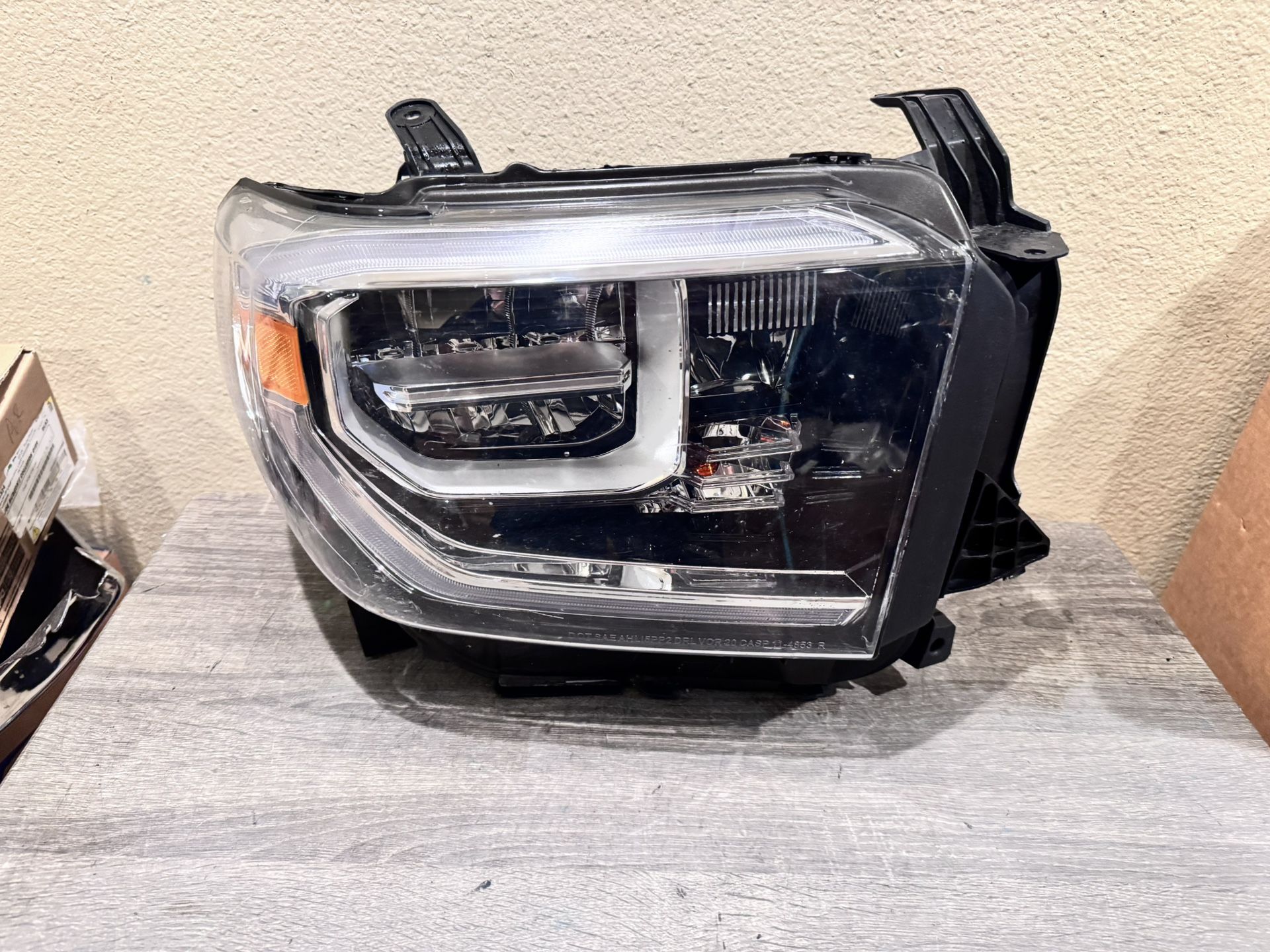 2018 To 2021 TOYOTA TUNDRA RH HEADLIGHT LED 