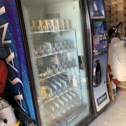 Used Drink Vending Machine 