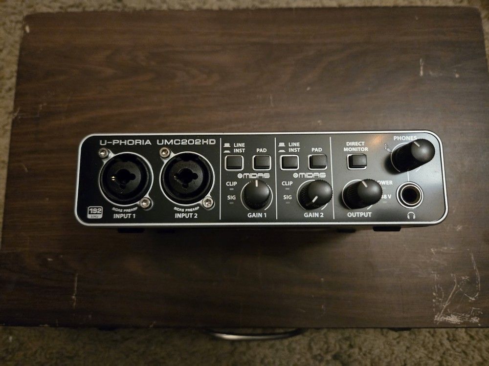 Behringer U-Phoria UMC202HD