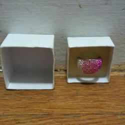 Women's Ring With Pink Diamonds Brand New Never Worn Before. Message me anytime if interested will send more pictures or videos thank you.