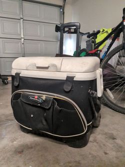 Maxcold Heavy weight cooler with rollers