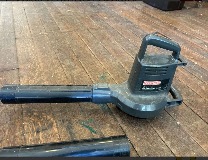 Craftsman electric leaf blower with bag and attachments