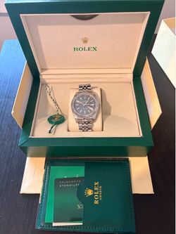 Rolex Datejust 41mm – Blue Dial – Oyster Bracelet – Box & Papers – Excellent Condition