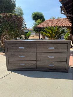 💥TODAY ONLY!!💥 Modern Gray 6- Specious Drawer Dresser (Read Description)