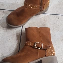 Girls Boots