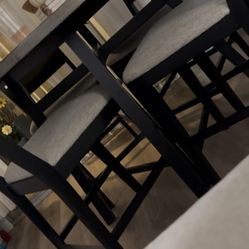 5 Piece Sturdy Dinning Table 