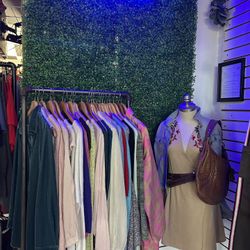 Free People Anthropologie Lululemon Gymshark Women’s Clothes Wholesale