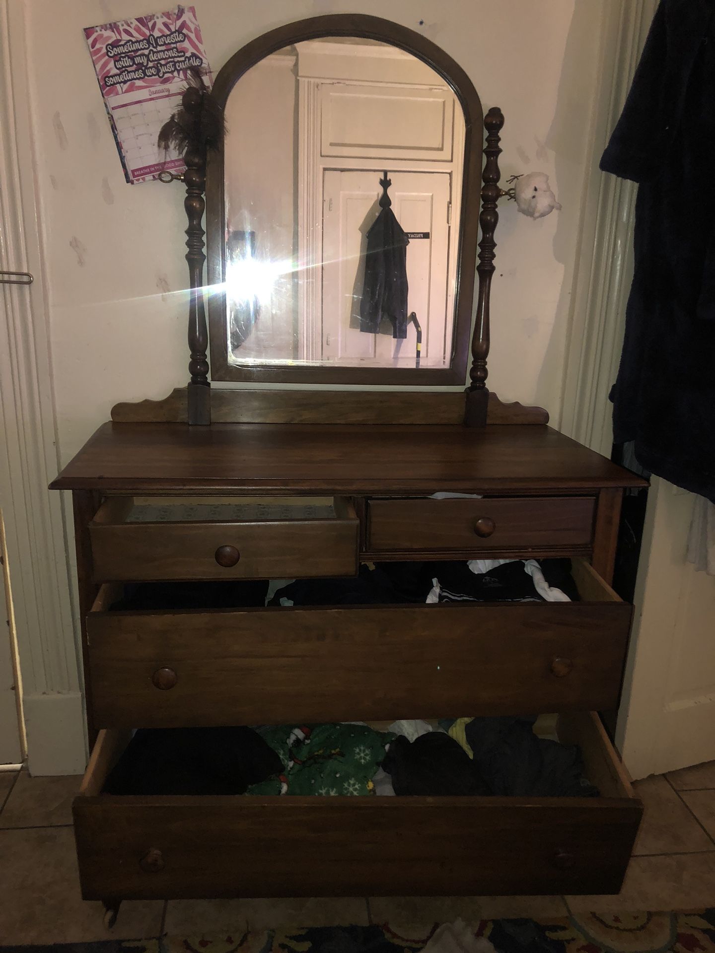 Antique Dresserw/mirror. 