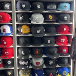 Snapbacks 38$ Each