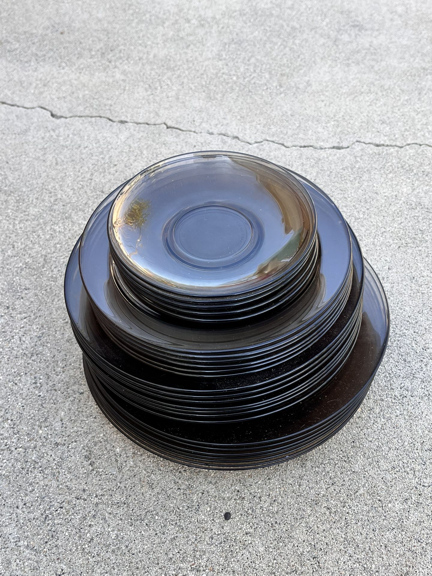 Arcoroc France Set Of 25 Plates