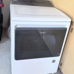 Whirlpool Gas Dryer – Excellent Working Condition! ✨