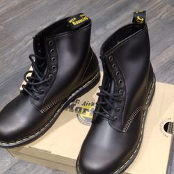 Dr Martens Genuine Leather Boots NEW Size 10