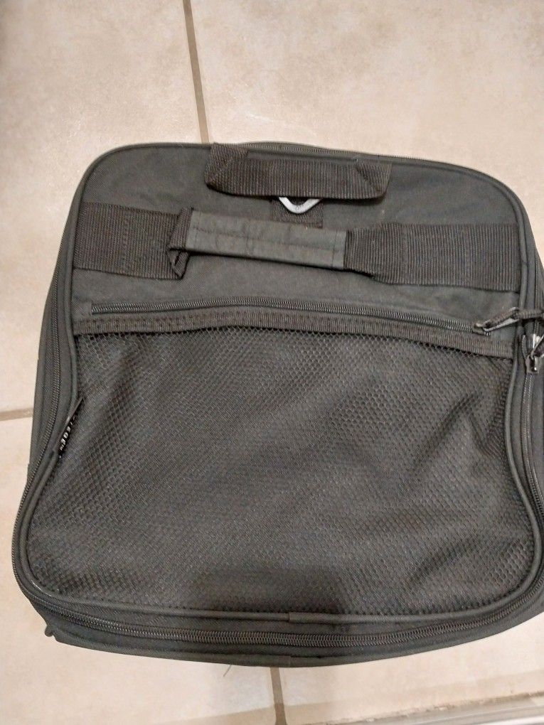 Duffle Bag With Wheels Black, Can Ship, 2lb 8oz