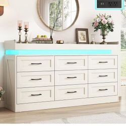 ❤️Large Farmhouse 9 Drawers Dresser for Bedroom with LED Light and Power Outlets,