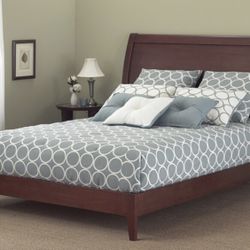 Solid King Size Wood Bed Frame With Headbord 