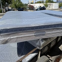 QUEEN SIZE BRAND NEW MATTRESS