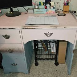 Cute pink Hombre Desk