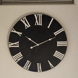 Clock 28 Inch Roman Numeral 