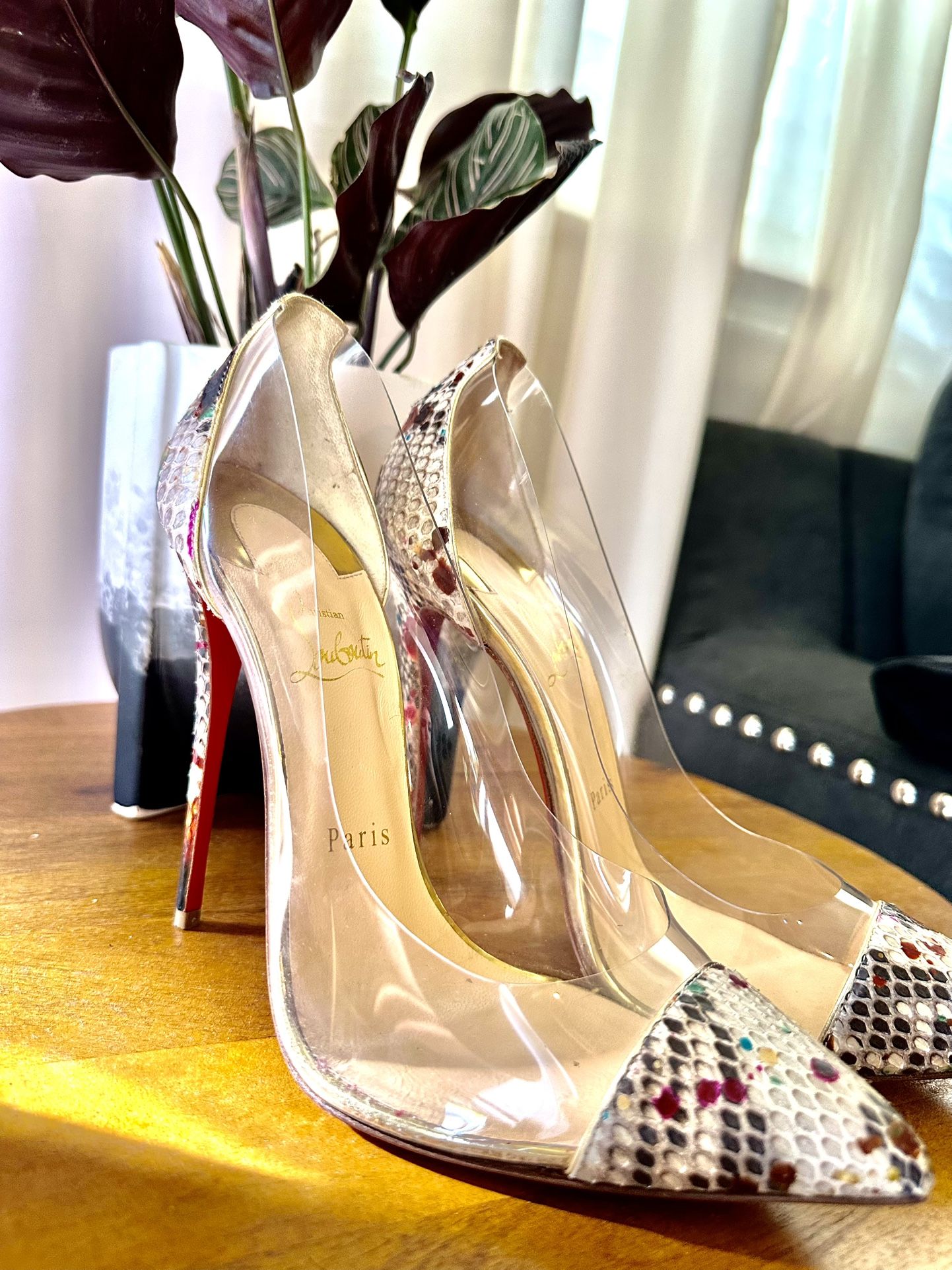 Christian Louboutin “Red bottoms Size 7