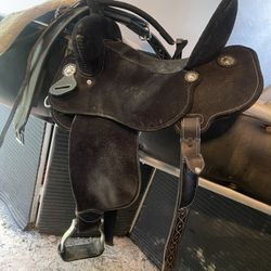 14.5” Whinney Wear Barrel Saddle 