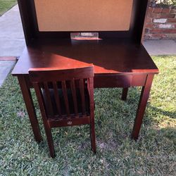 Little Kids Desk