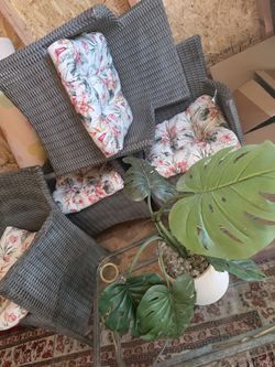 Patio Set Excellent Condition