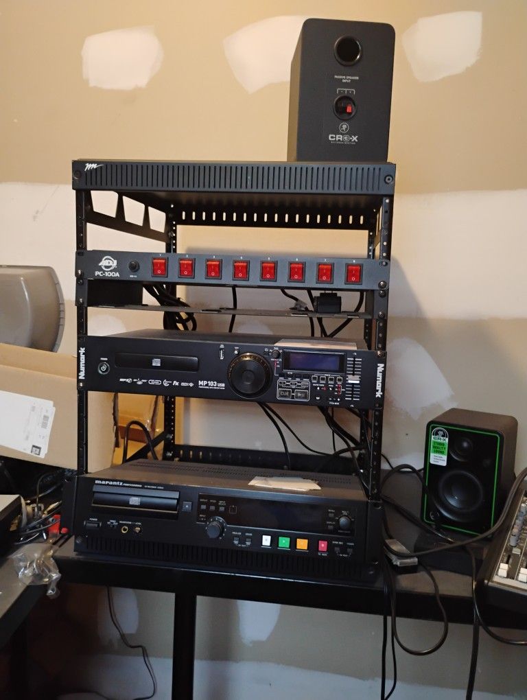 Pro Sound Equipment For