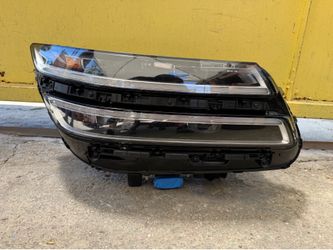 2021-2023 GENESIS GV80 RH HEADLIGHT OEM