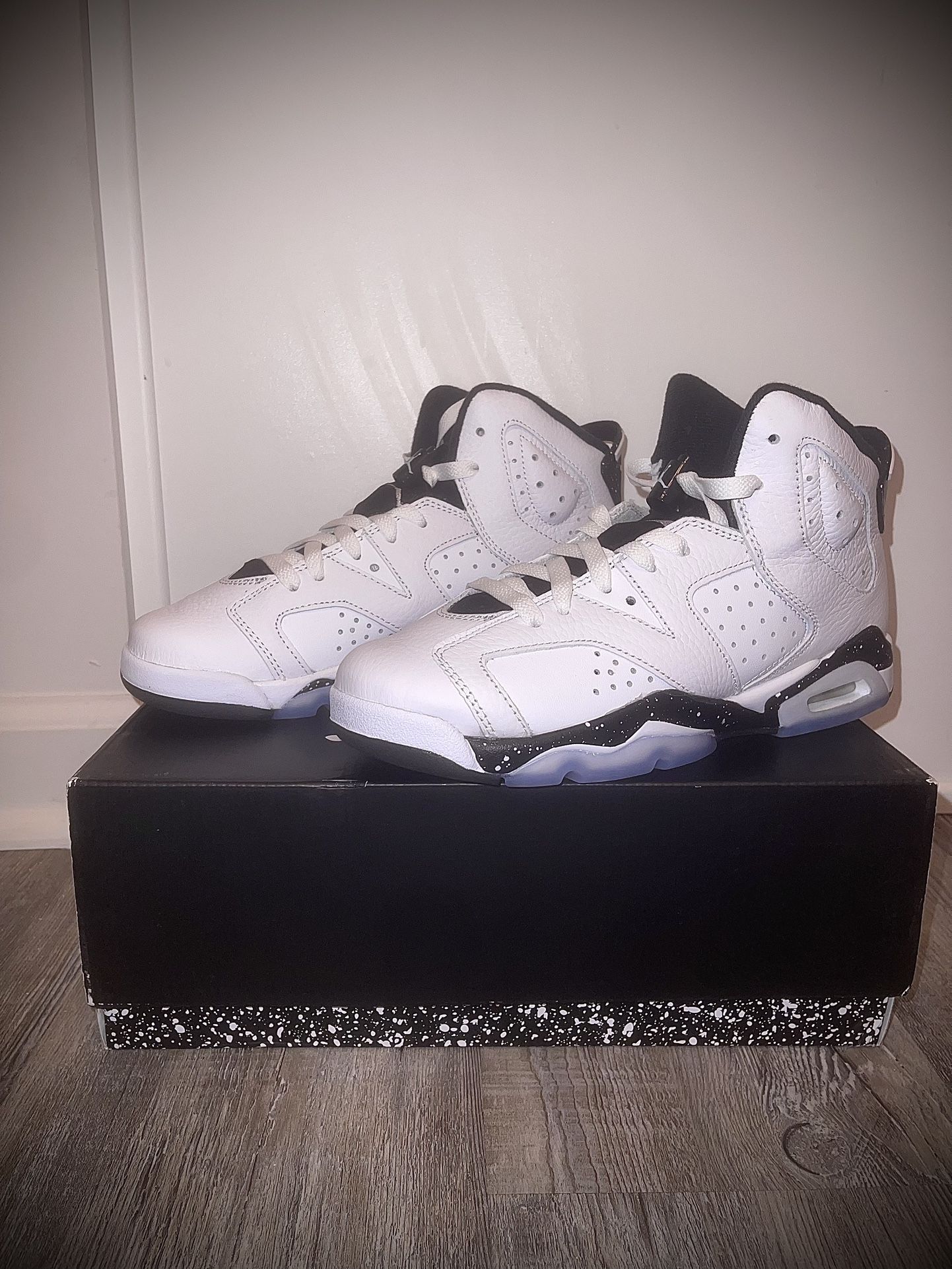 Jordan 6 Retro ‘Reverse Oreo’ 6(gs) 7.5w