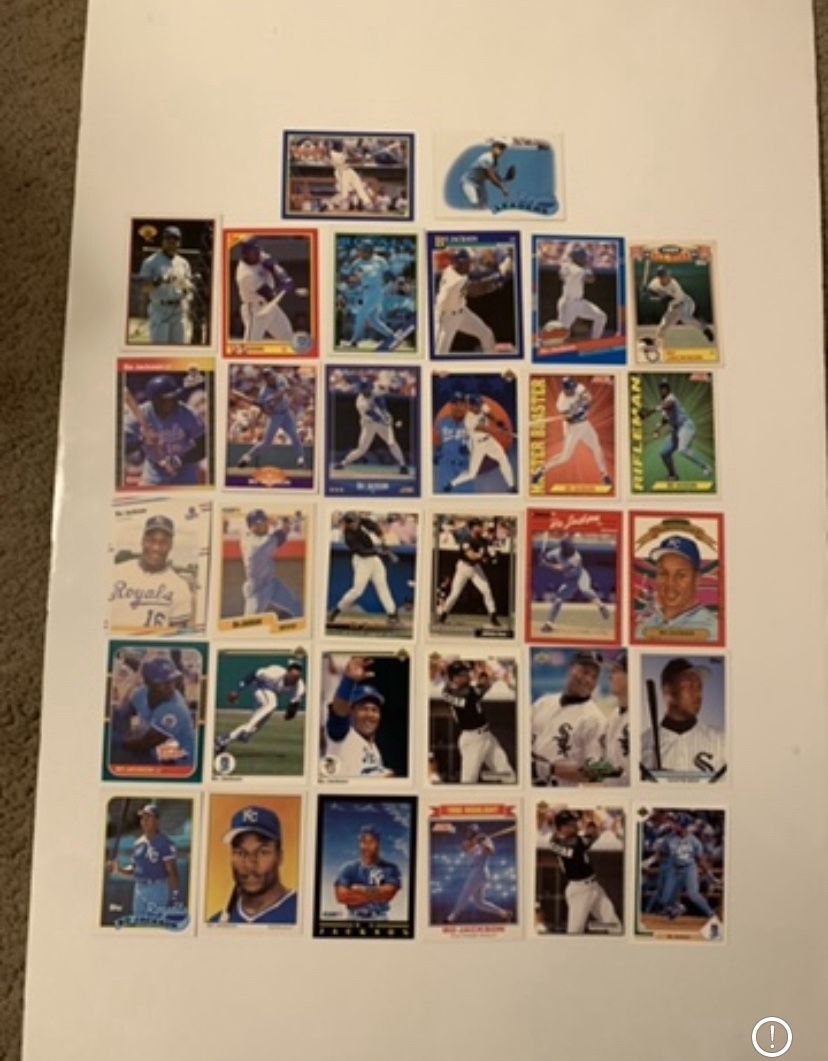 30 Different Bo Jackson Baseball Cards Including 1 Rookie